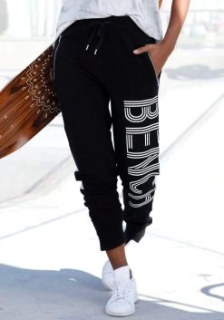 PUMA Voetbalschoenen FUTURE PLAY MG Jr -Sport uitgebreid online bench sweatbroek met logoprint zwart