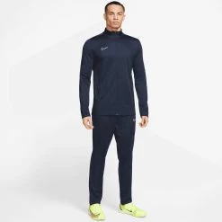Nike Trainingsshort DRI-FIT ACADEMY KIDS' SHORTS 23 Nike Trainingsshort DRI-FIT ACADEMY KIDS' SHORTS -Sport uitgebreid online nike trainingspak dri fit academy mens soccer track suit 1